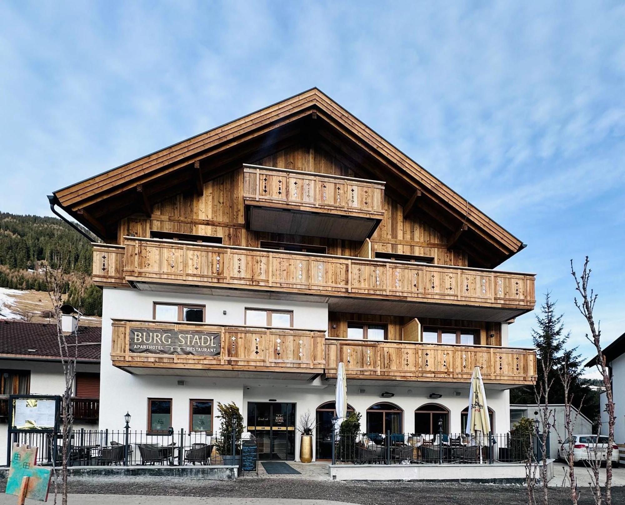 Burgstadl Aparthotel & Restaurant Ladis Extérieur photo