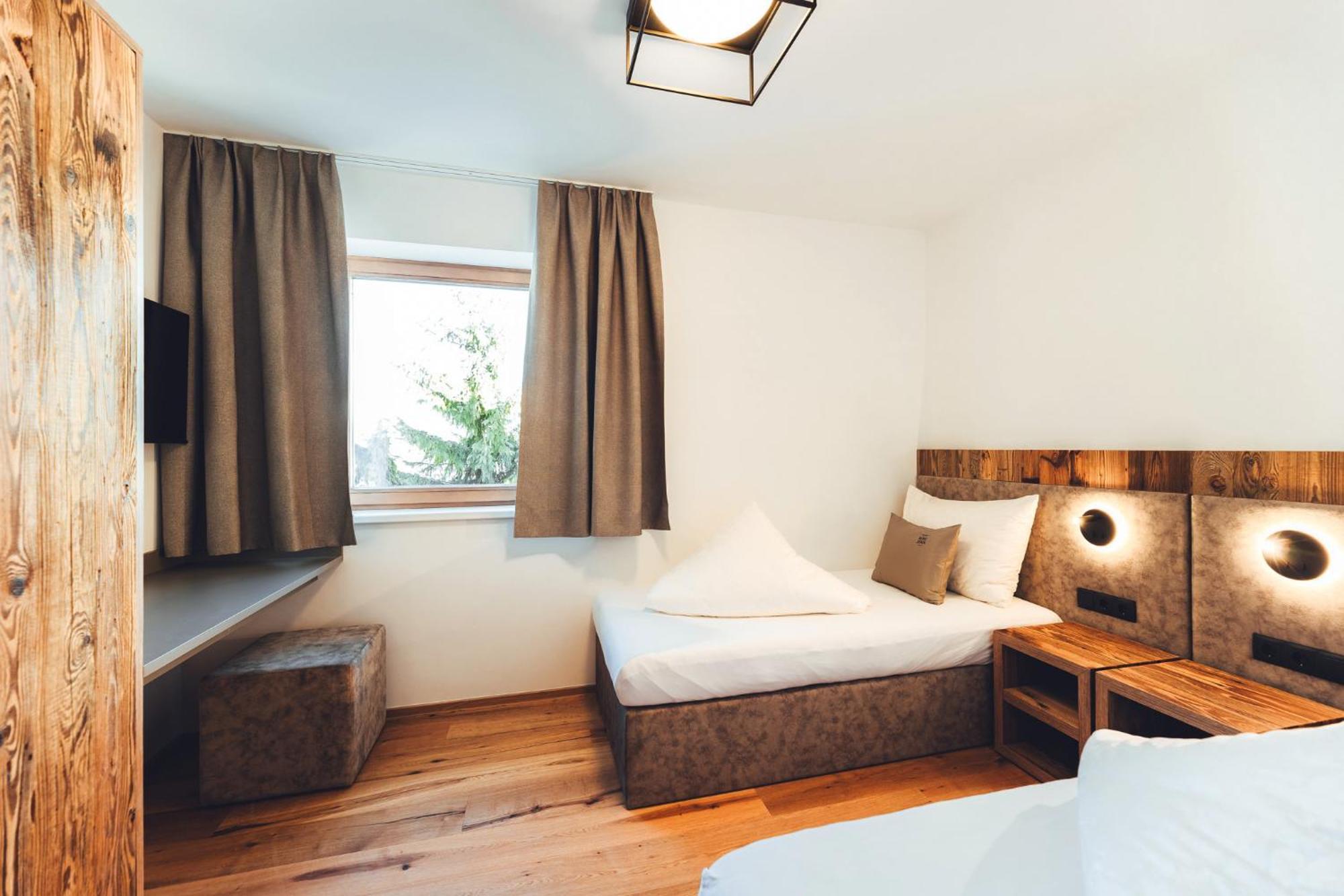 Burgstadl Aparthotel & Restaurant Ladis Extérieur photo
